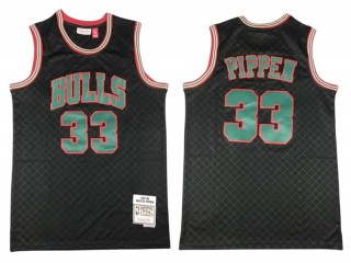 M&N Chicago Bulls #33 Scottie Pippen Black/Green 1997/98 Hardwood Classics Jersey